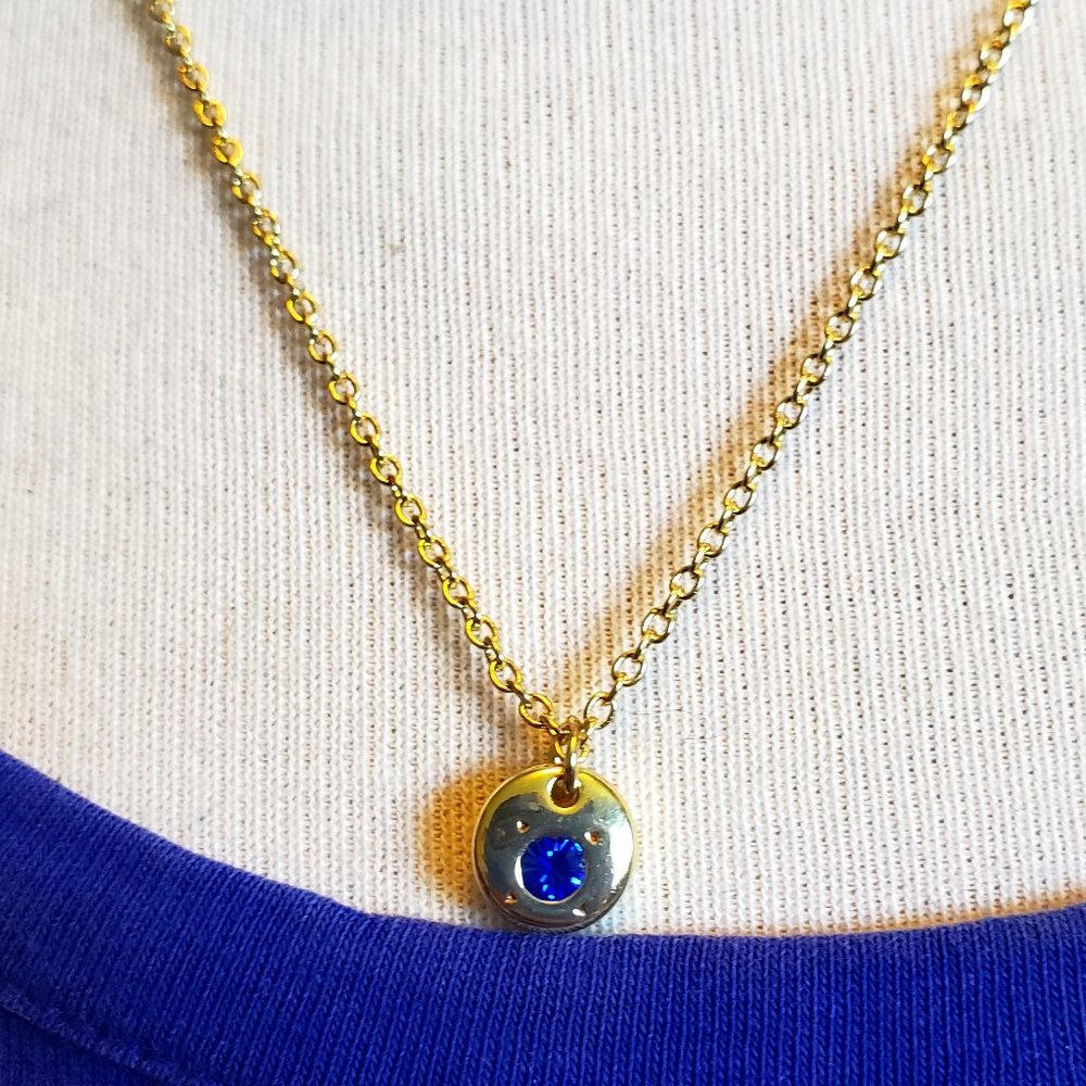 16" Gold Tone Blue Rhinestone Pendant Necklace